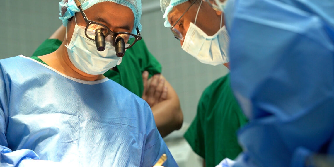 16 trong qua tri nh mo 1762784 7628 1839 1762785386.jpg