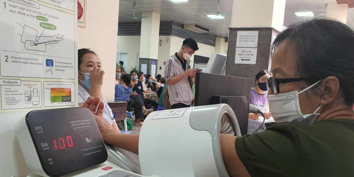 5 cau hoi lam ro anh huong cua khoi thuoc voi suc khoe tim mach 2163.jpg