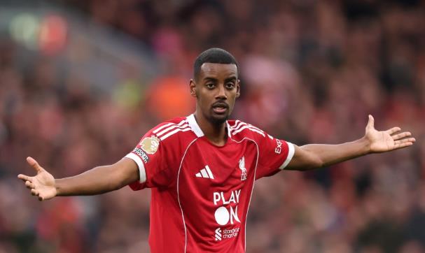 Alexander Isak nói gì về khởi đầu thảm họa ở Liverpool? 6 1611211709.png