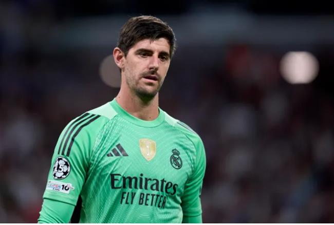 Thibaut Courtois đưa David Raya lên mây 6 2111103949.png