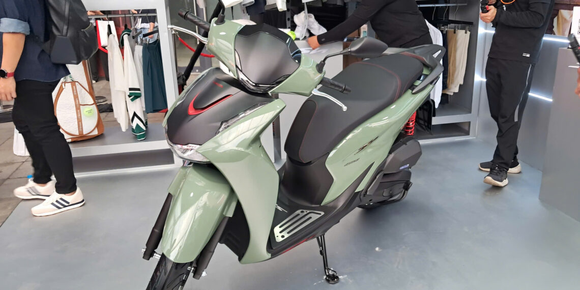 Honda Việt Nam ra mắt Air Blade 125/160 giá từ 42,990 triệu; SH 125i/160i từ 77,890 triệu; Lead từ 39,557 triệu 9191762257082 z7188825696906 96acebdfb0a9f0246a976f5d9a0785b6.jpg