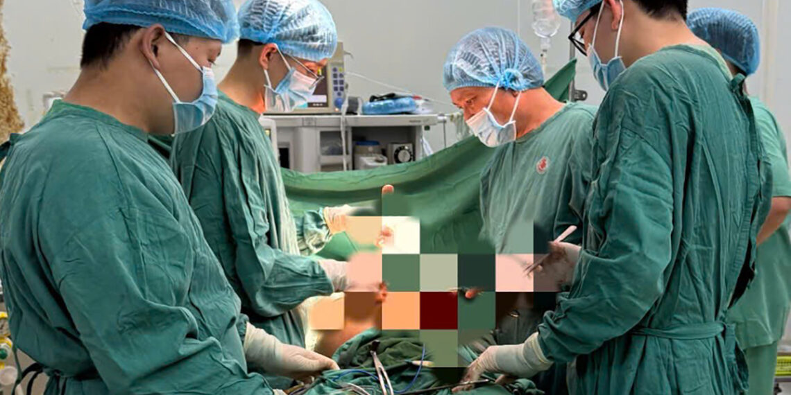 ekipphauthuatchobenhnhanthungt 9113 7555 1763616891.jpg