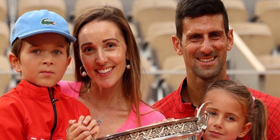 novakdjokvicandwifejelenadj 17 8400 9960 1762384074.jpg