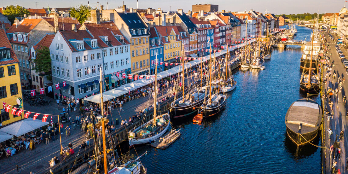 nyhavn copenhagen huy2 1762421091.jpg