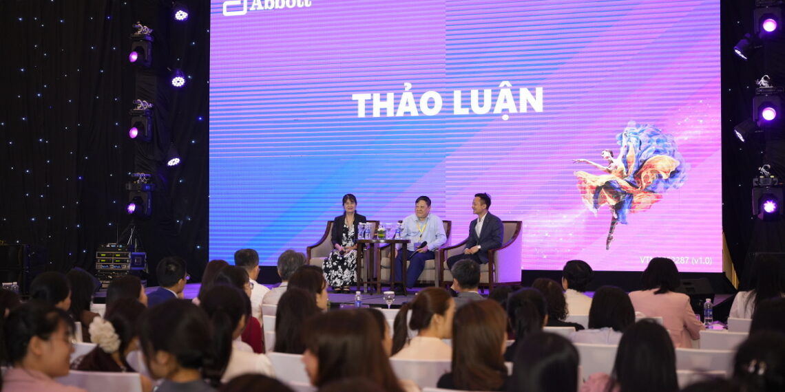 Abbott đồng hành ngành y tế chăm sóc sức khỏe phụ nữ abbott hi nh 2 jpg 1764319251 5052 7055 1764319652.jpg