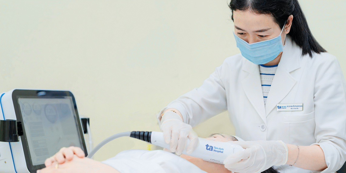 Đang dùng retinol có thể trẻ hóa da bằng sóng siêu âm không? ba c dung la m hifu 1 17619183 8698 7031 1761966385.png