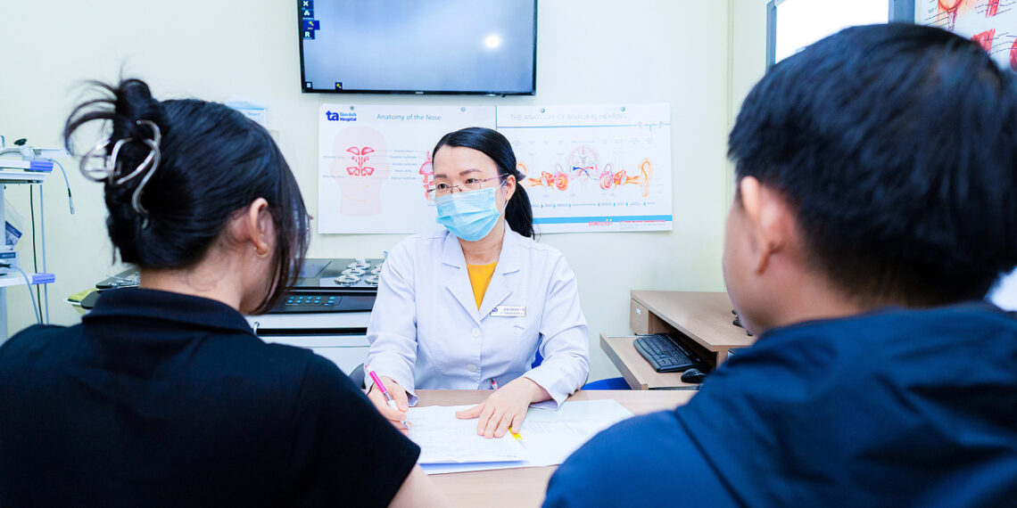 Cách phòng bệnh viêm mũi họng sau lũ bao 1 1 1764208224 1764208238 7907 1722 1764208355.jpg