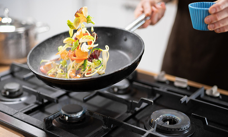 6 người nguy kịch sau bữa cơm nấu bằng acid basic cooking methods 17642287 3279 1632 1764229544.jpg