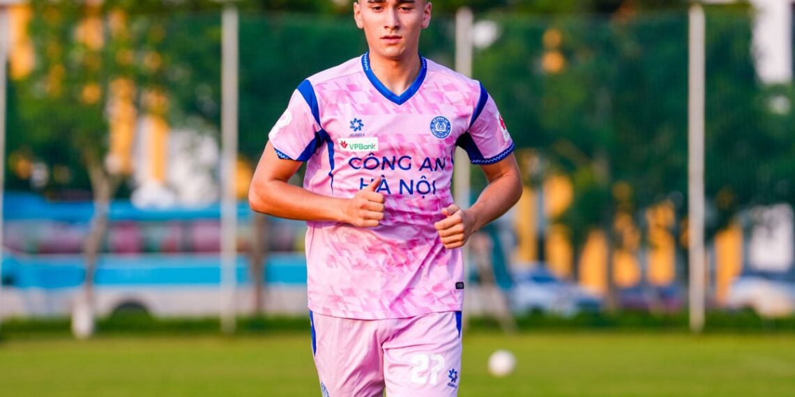 brandon ly 1911182948.jpg