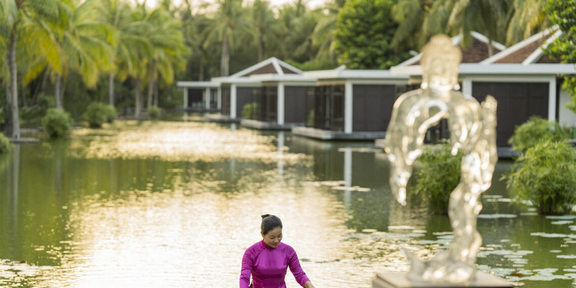 cham vao mua thu tai four seasons resort the nam hai hoi an 2435.jpg