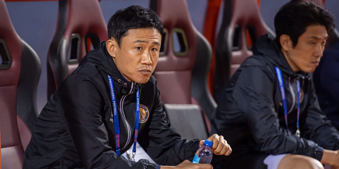 Cựu trợ lý HLV Kim Sang Sik chia tay CLB Thanh Hóa cuu tro ly hlv kim sang sik chia tay clb thanh hoa 2211.jpg