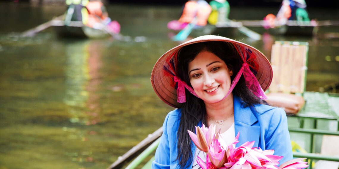 doan phim an do an tuong voi sac hong tren dong ngo dong o ninh binh 166.jpg