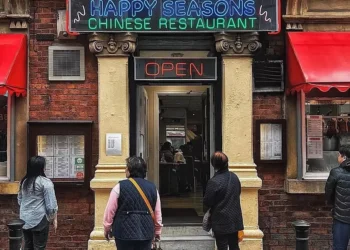 erlinghaalandhappyseasons2 176 4159 8969 1763051148.webp.webp