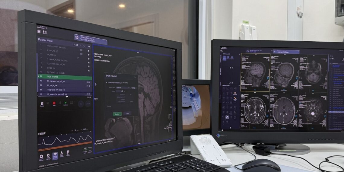 f5cca445b58a39d4609b 176321494 7696 3349 1763215404.jpg