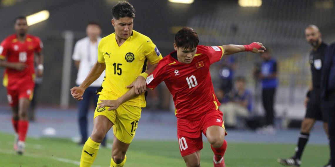 fifa check var malaysia hoan ra phan quyet fam bat an 229.jpg