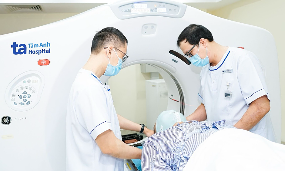 Làm thế nào giảm tác dụng phụ sau xạ trị ung thư vòm họng? hoatri 1764343546 6498 1764343 1439 7365 1764343734.png