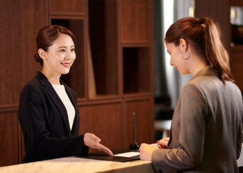 Vì sao lễ tân không nói to số phòng của khách? ks 1764067377 1764067432 8527 1764068192.jpg