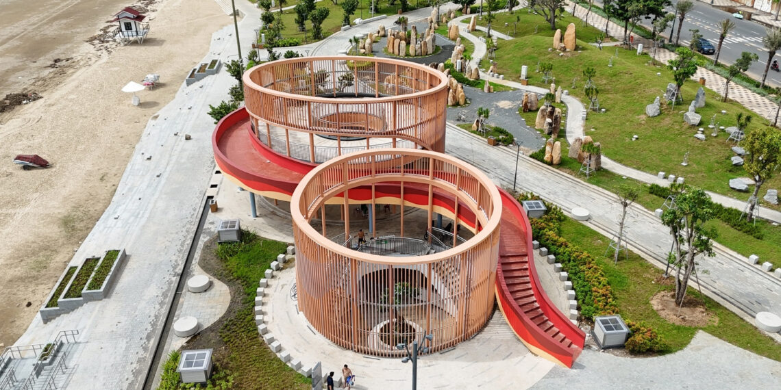 ngo ngang voi loat tram dich vu cong cong cuc xin o bai sau vung tau 3854.jpg