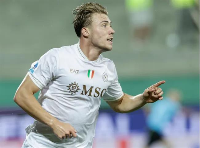 nhan dinh napoli vs frankfurt 0h45 ngay 511 cho mua ban thang.png