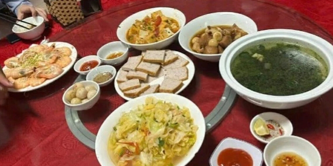 nhom sinh vien to khach san o cua lo chat chem he lo bat ngo sau kiem tra 2388.webp.jpeg