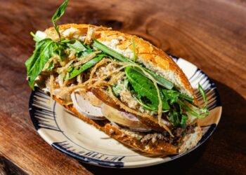 nycbanhanhemogbanhmikateprevit 3853 4684 1762855985.jpg