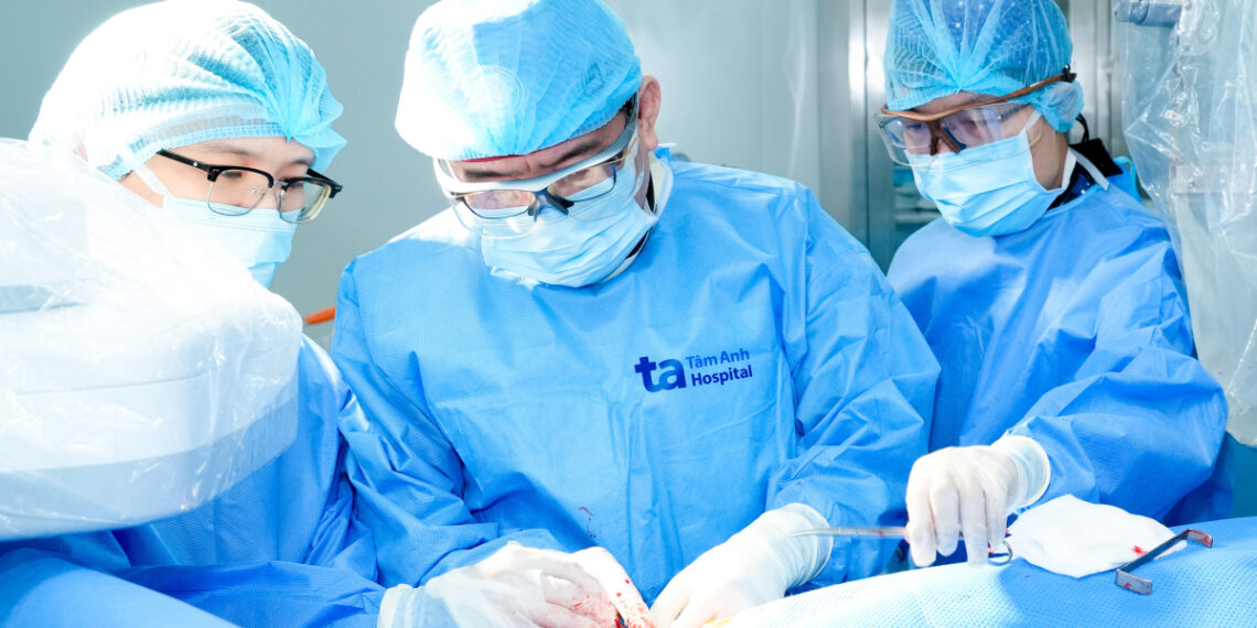 phau thuat benh tim mach 17633 5630 8106 1763340643.jpg