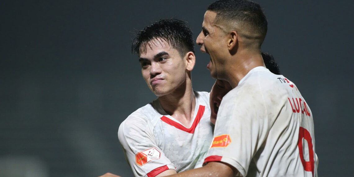 PVF-CAND chia điểm Thể Công Viettel sau màn rượt đuổi kịch tính pvf cand chia diem the cong viettel sau man ruot duoi kich tinh 2274.jpg