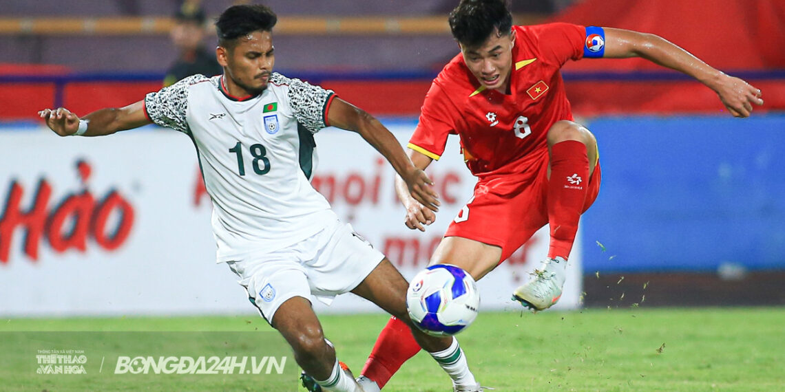 tien ve van truong dinh chan thuong truoc them sea games 33.jpg