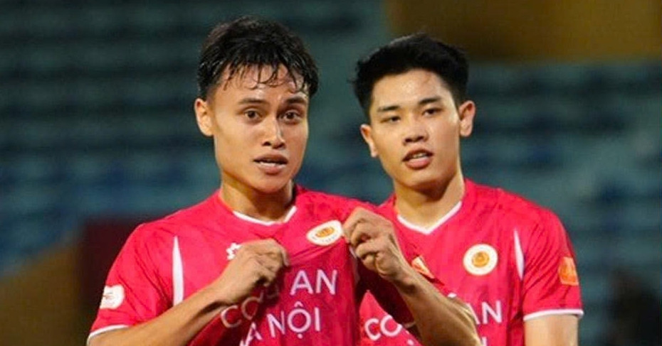 Quang Hải vụt sáng, CAHN chờ lấy ngôi đầu của Ninh Bình truc tiep bong da cahn 2 0 ha tinh cach biet nhan doi 3221.jpg