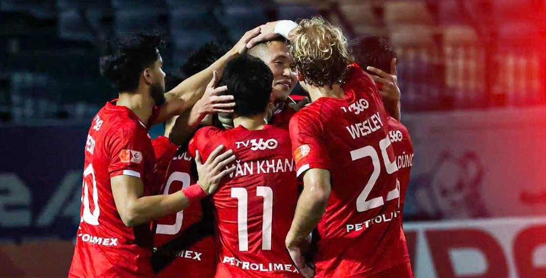 truc tiep bong da thanh hoa 0 1 the cong sieu pham dang cap the gioi 1454.jpg