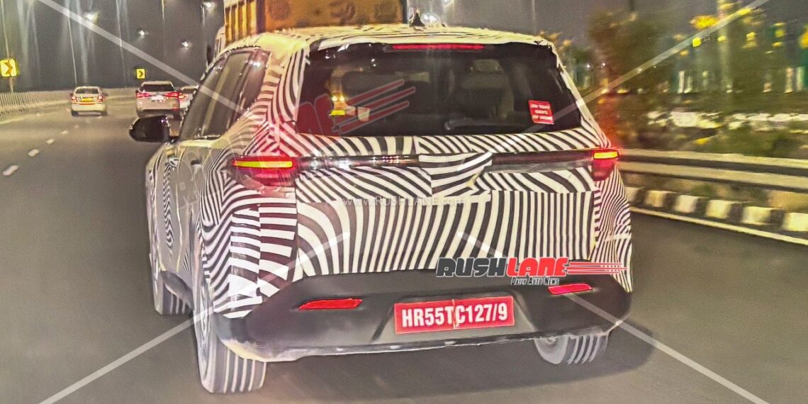 vinfast limo green 7s electric mpv spied 4 jpeg.14114.jpeg