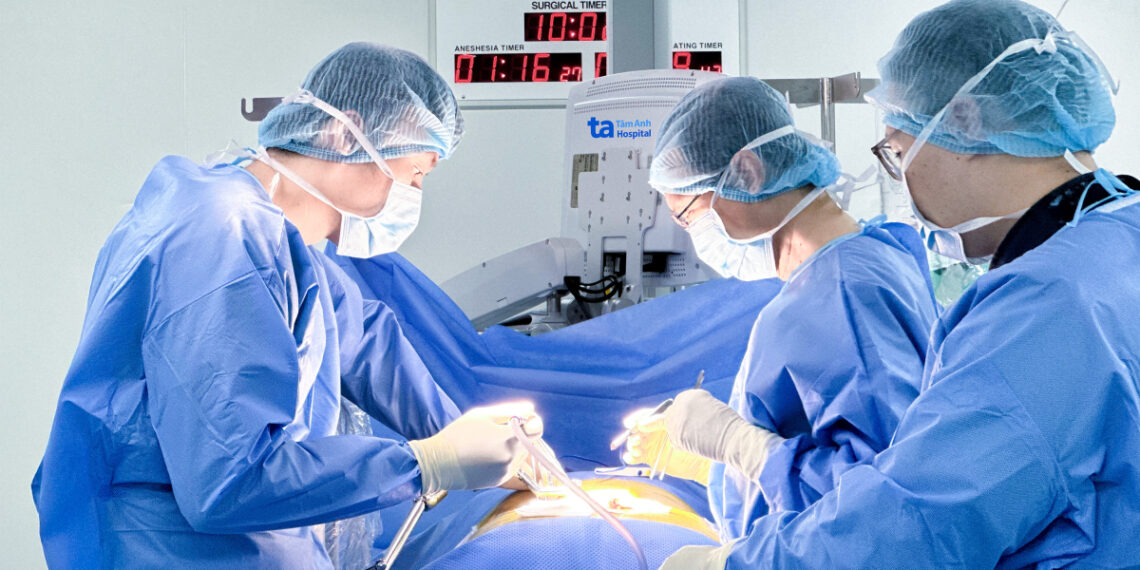 Thiếu nữ vẹo cột sống 77 độ vne 2 1 1762341434 1762341449 5625 1762341508.jpg