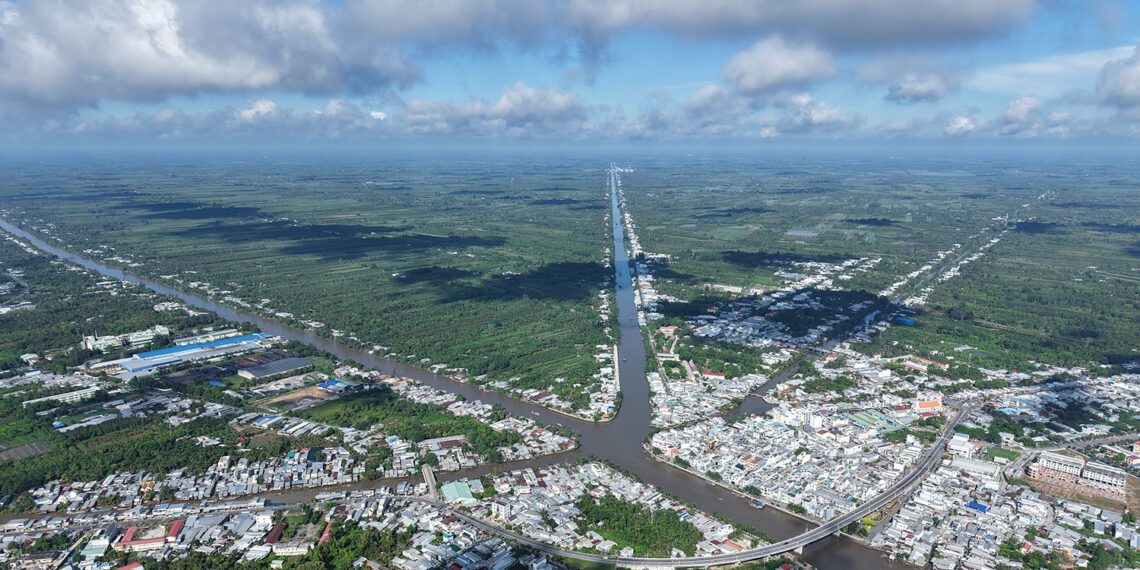 vung dat doc dao o mien tay noi 7 dong song cung hoi tu 10.jpg