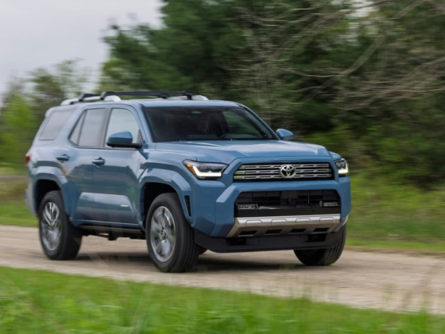 Toyota 4Runner 2026: Giá tăng nhẹ, bổ sung tính năng off-road cho bản TRD xehay 4runner 061125 1.jpg