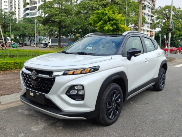 Ưu đãi tới 45 triệu đồng, Suzuki Fronx rút ngắn khoảng cách với đối thủ xehay fronx uu dai 181125 1.jpg