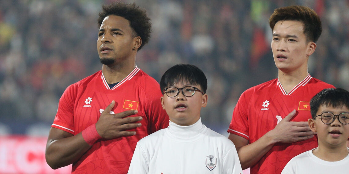 xuan son toi binh phuc va du suc da het tran gap lao 2083.jpg