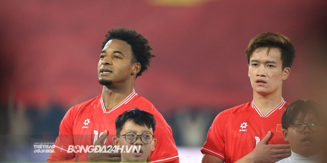 xuan son tai xuat dt viet nam sau 10 thang.jpg