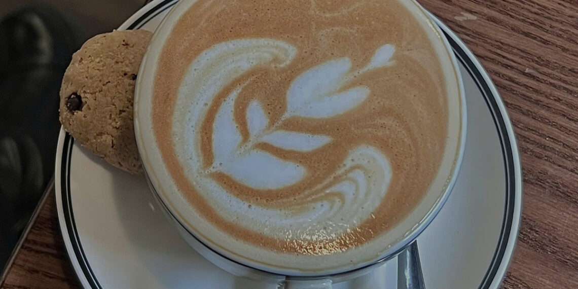 z6889122115674 89e502caad3aaac 4025 7063 1762039045.jpg