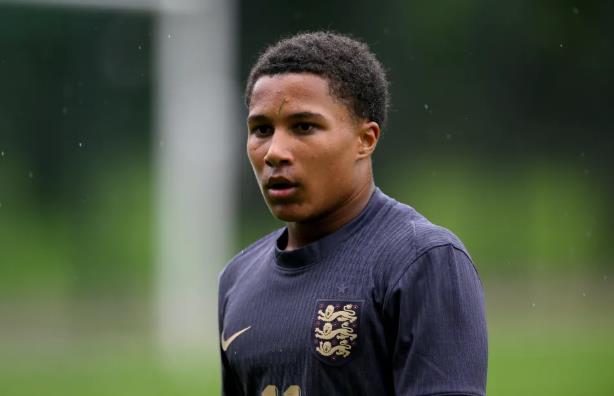 Barca chiêu mộ thần đồng lập hat-trick chỉ trong 16 phút 0 2112004331.png