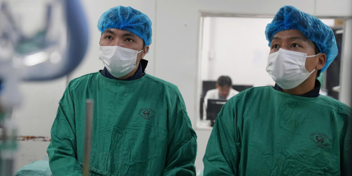 Cứu cô gái bị rối loạn nhịp khiến tim đập 300 lần một phút 1 1764734036 1764734071 6996 1764736816.jpg