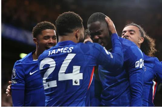 Chelsea sẽ xếp trên Man City ở Ngoại hạng Anh mùa này 2 0212100611.png