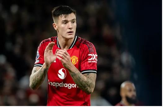 Rio Ferdinand so sánh Benjamin Sesko với Louis Saha 2 3012080857.png