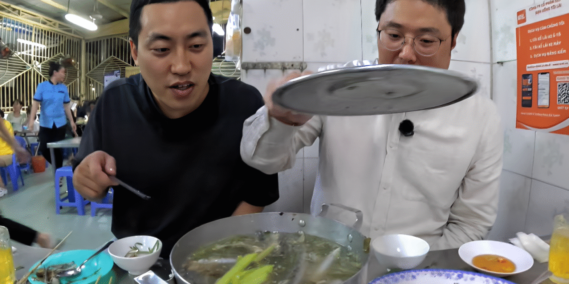 3 khach han thu dac san mien tay o tphcm noi hoi so nhung an ngon 1003.png