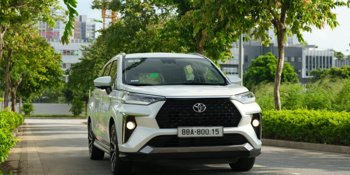 3641764166565 toyota tiep suc cho veloz cross mua mua sam cuoi nam anhdaidien.jpg