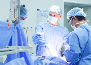 anh bang quang robot di bao 1 2414 7078 1766482151.png