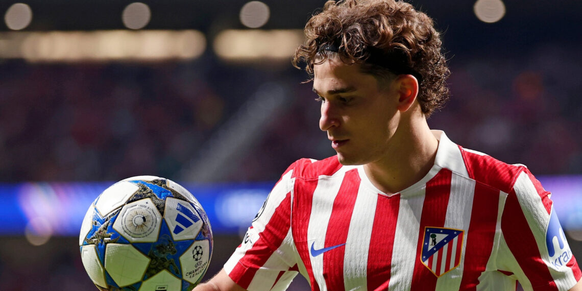 atletico tuc gian arsenal vi su co tap lam quen san emirates 946.jpg