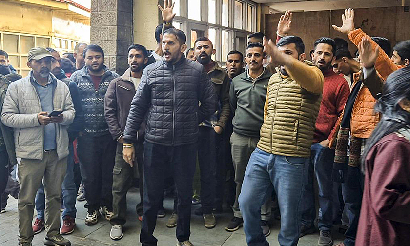 Bác sĩ đánh bệnh nhân tới tấp vì bị nhắc nhở thái độ bac si4 1766466827 8169 176646 8333 1421 1766477652.jpg