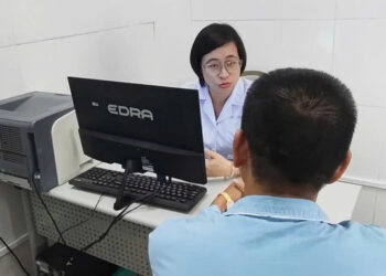 ban gai noi mot cau thanh nien mac chung tren bao duoi khong nghe suot 2 nam 2747.webp.jpeg