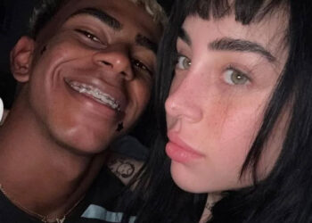 ban gai tung anh dap tan tieng xau lua doi lamine yamal 1063.jpg