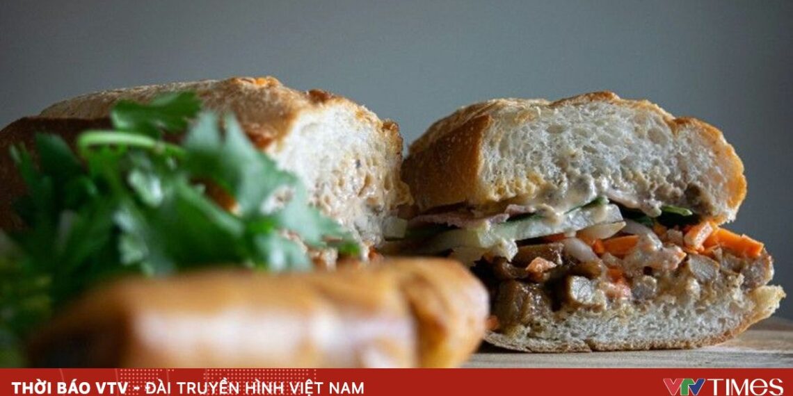Khẩn trương điều tra vụ nghi ngờ ngộ độc bánh mì tại TP Hồ Chí Minh banh mi mon an uong pho noi tieng cua viet nam anh ben lei 38781965763705296392654 77984041557255975933808.jpg